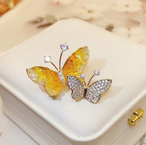 Double Butterfly Brooch Yellow & Green-BHD0